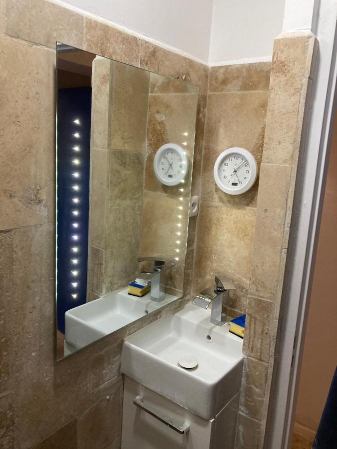 Les Petites Cyclades Apartment Биариц Екстериор снимка